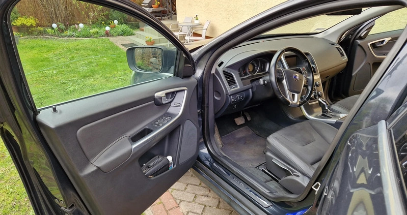 Volvo XC 60 cena 59000 przebieg: 310000, rok produkcji 2013 z Szczytno małe 211